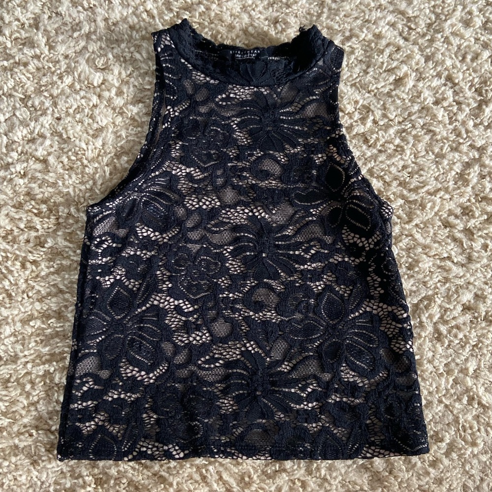 black and light pink lace tank top/cropped